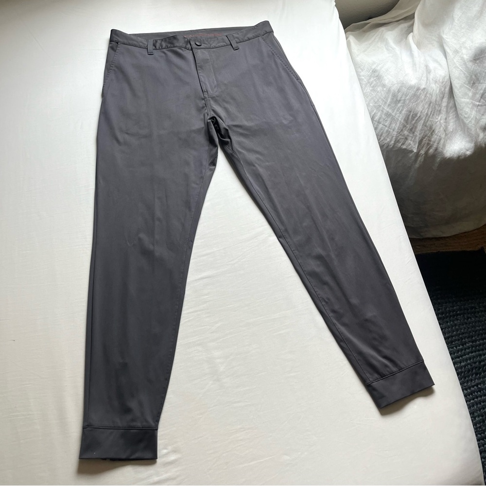 RHONE grey men’s athletic slim tapered leg jogger pants